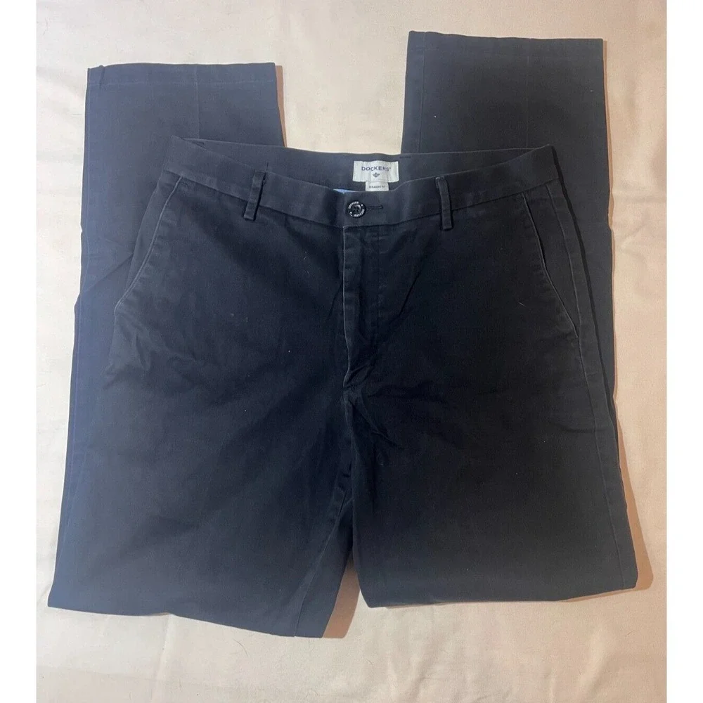 DOCKERS SZ 32 x 32 Black Straight Fit Mens Pants E7